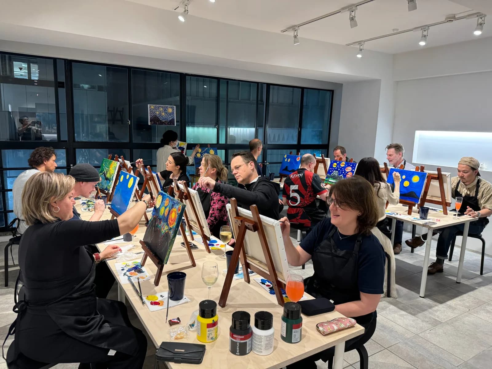 Artbar Tokyoのチームビルディングアートセッション